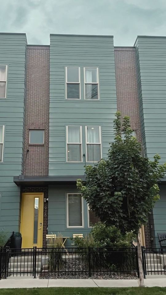 928 Navajo St - Photo 2 of 41
