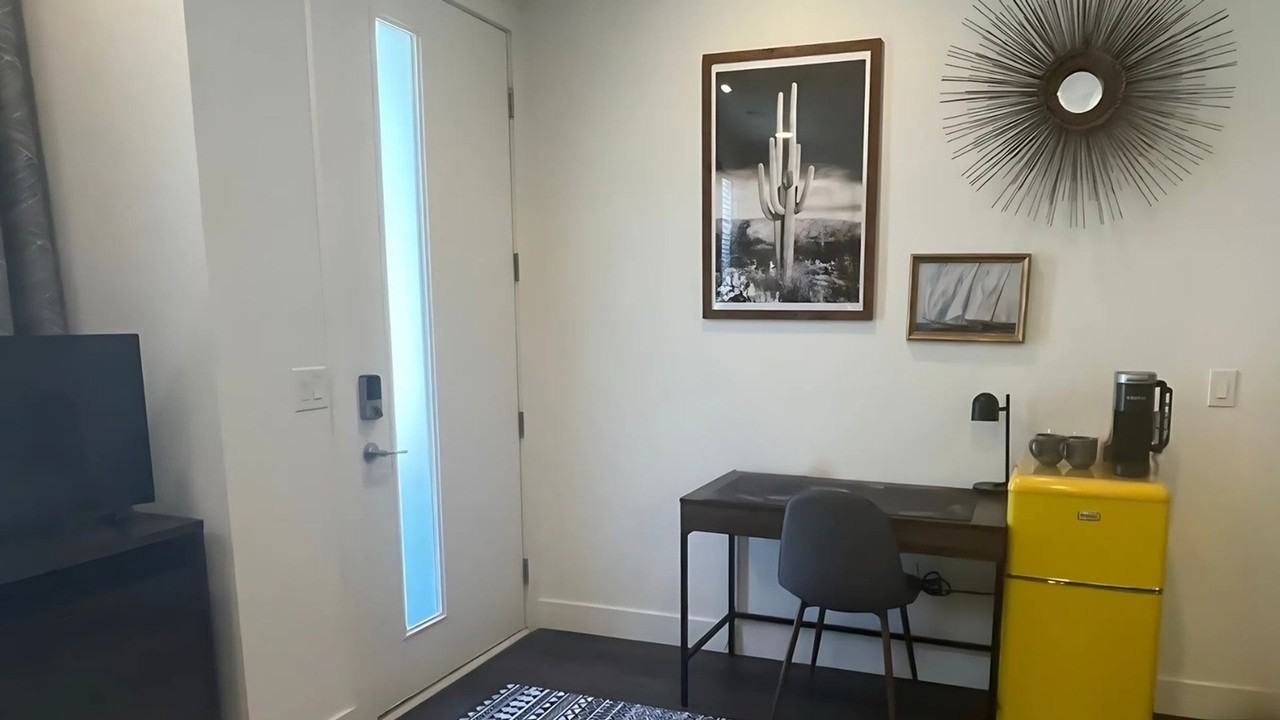 928 Navajo St - Photo 4 of 41