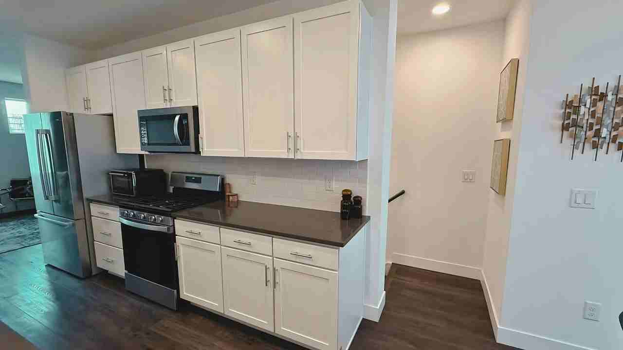 928 Navajo St - Photo 7 of 38