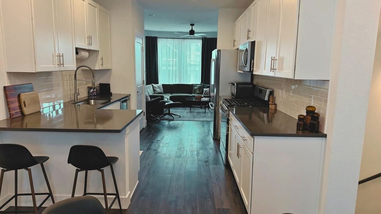928 Navajo St - Photo 6 of 38