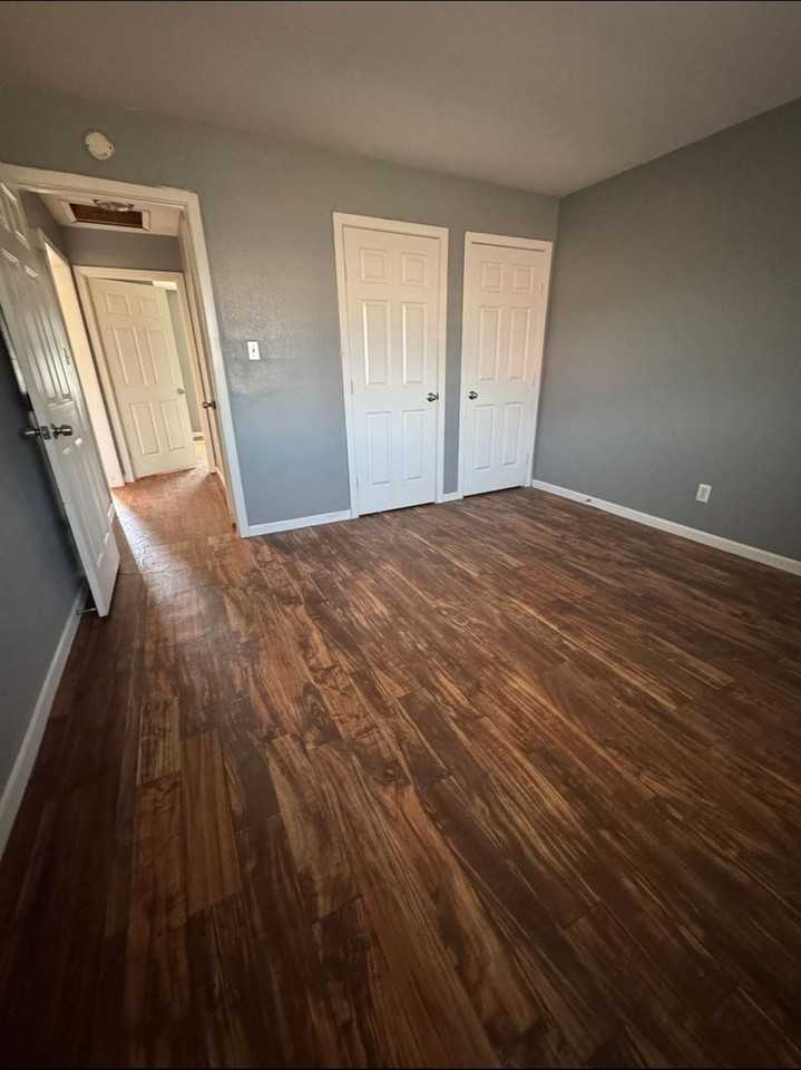 526 Wilkes St - Photo 3 of 29