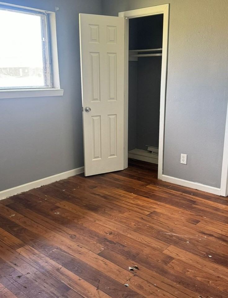 526 Wilkes St - Photo 5 of 29