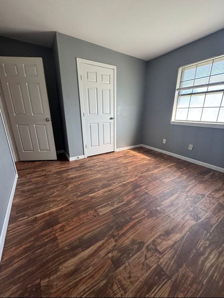 526 Wilkes St - Photo 7 of 29