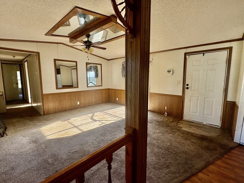 1054 Pecan Dr - Photo 2 of 12