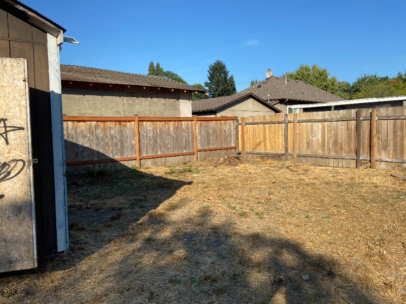 610 3rd Ave S - Photo 3 of 12