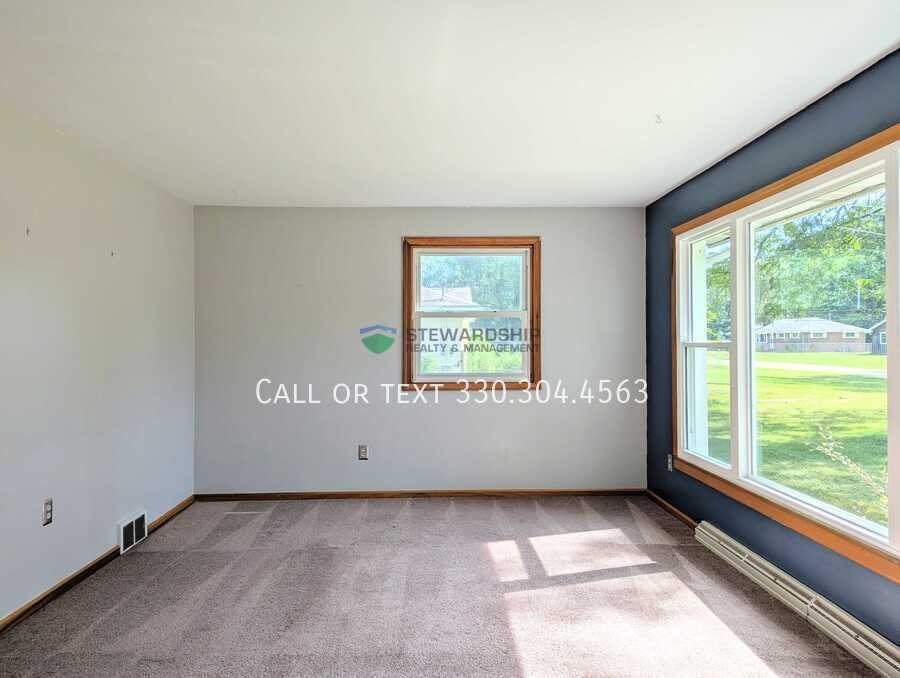 1060 Richard Ave Sw - Photo 3 of 27