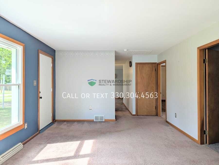 1060 Richard Ave Sw - Photo 2 of 27