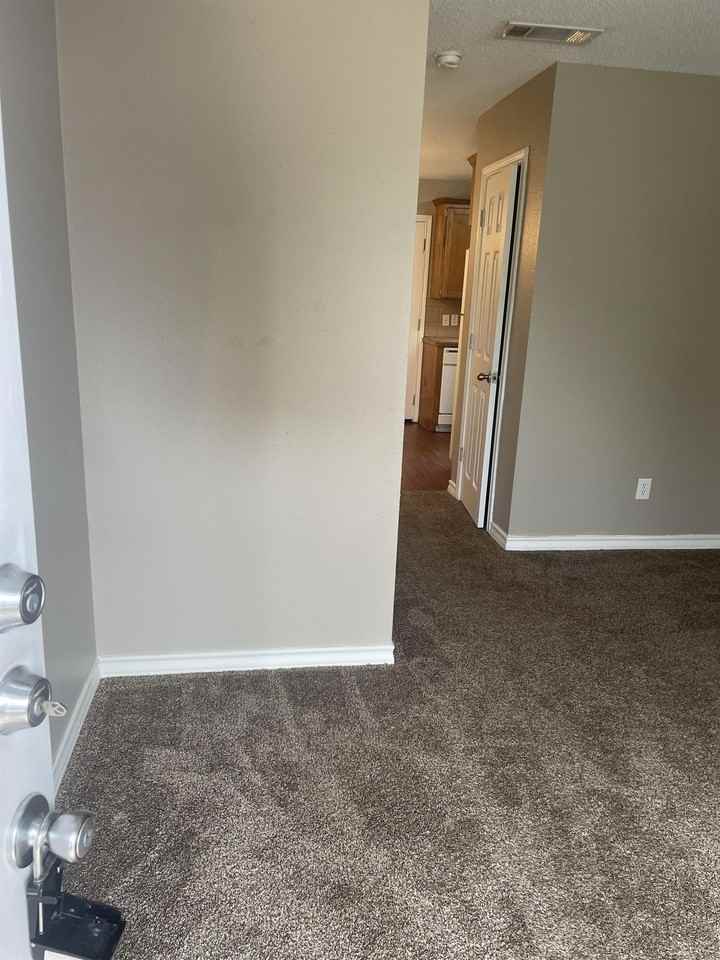 404 Cheyenne Place - Photo 4 of 16