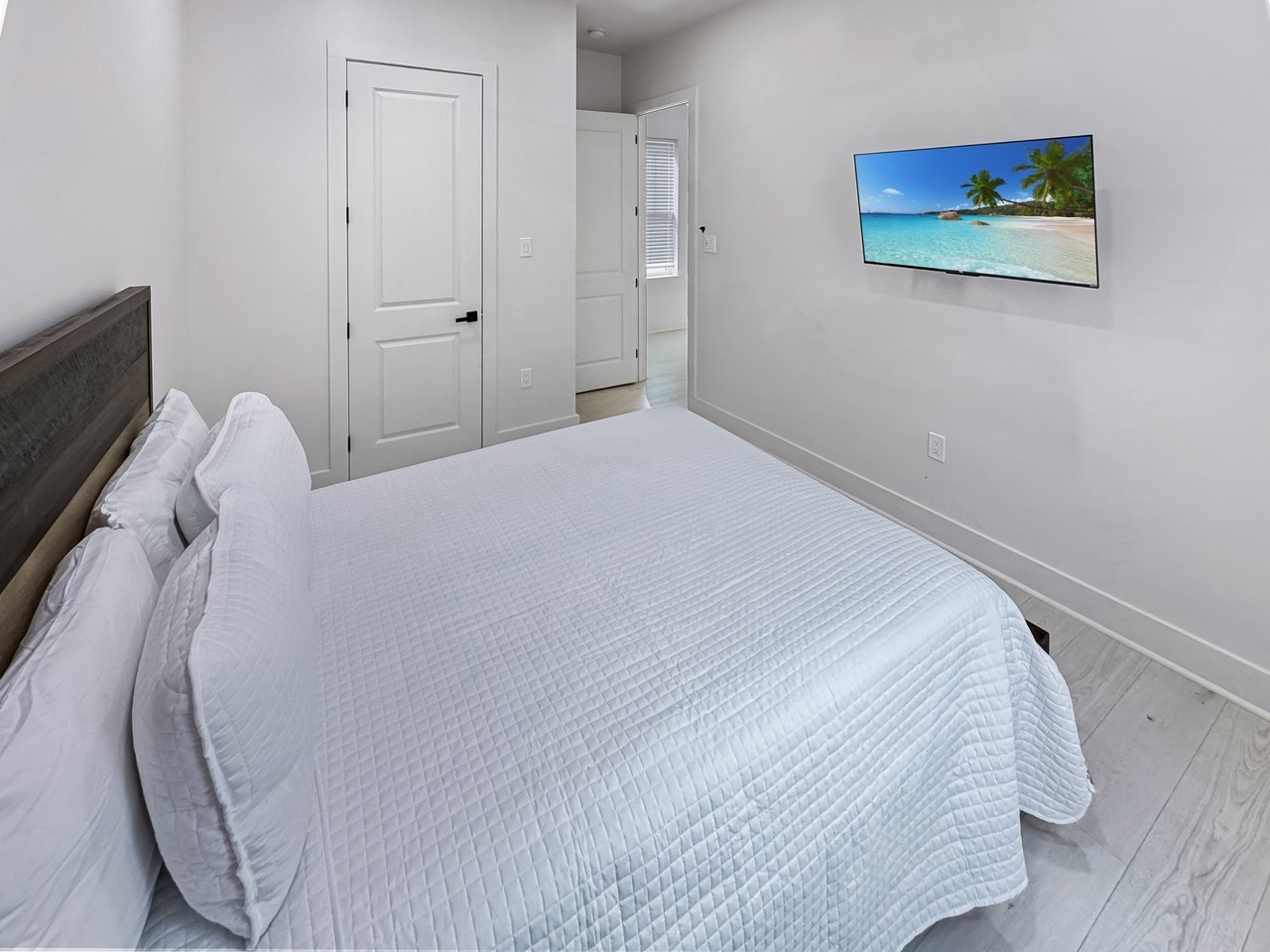 1937 Iberville Street - Photo 4 of 9