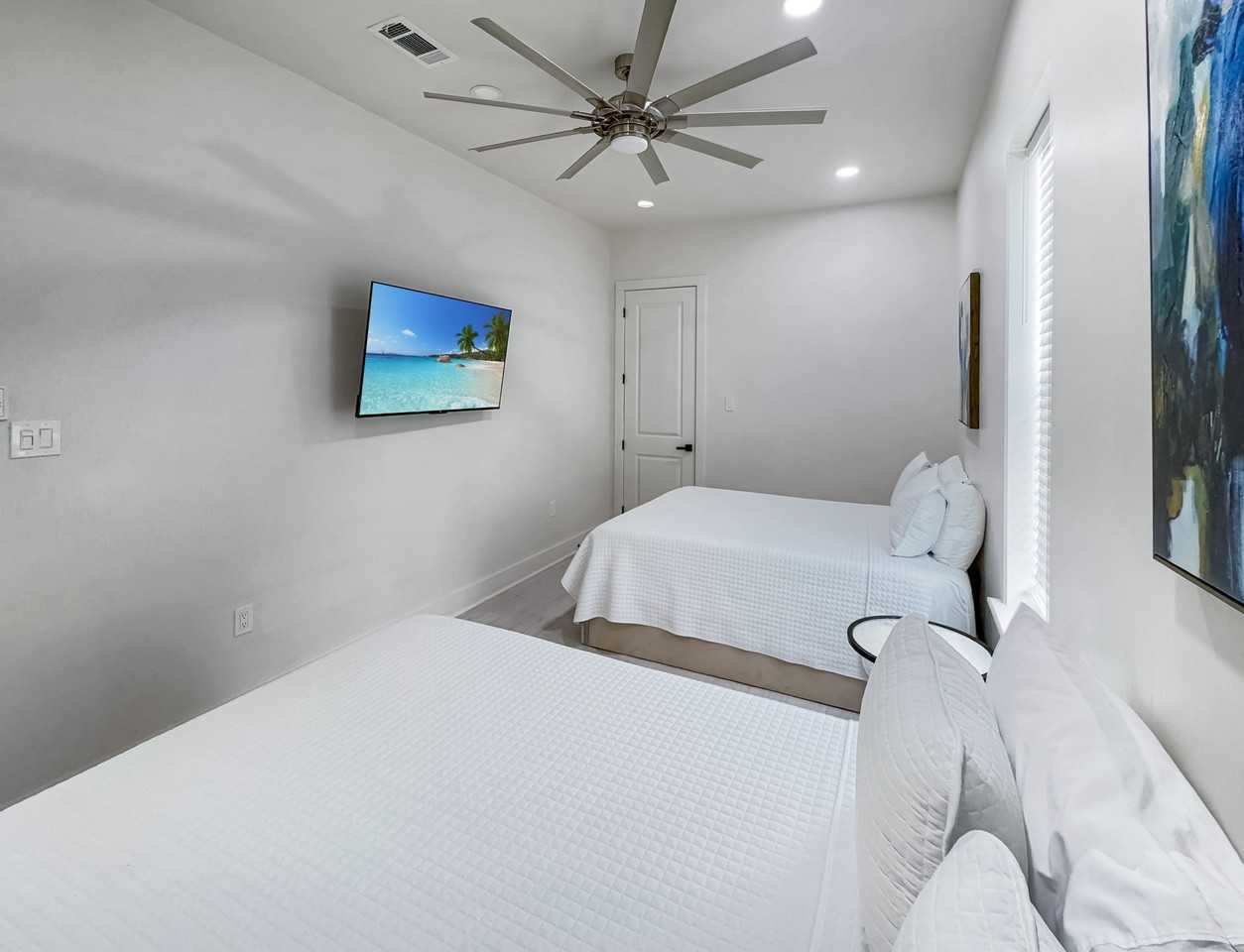 1937 Iberville Street - Photo 7 of 9