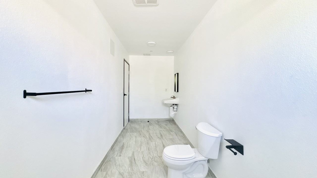 11460 Killion St - Photo 6 of 18