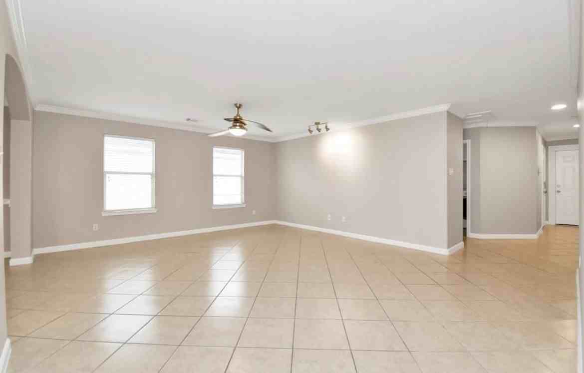 12923 Abide Dr - Photo 3 of 14