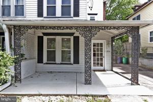 featured image of 204 Lakeview Ave