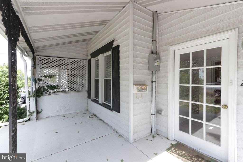 204 Lakeview Ave - Photo 5 of 31