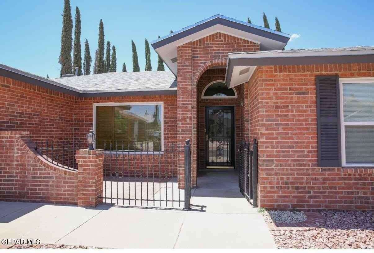 1809 Pueblo Alegre Dr - Photo 2 of 37