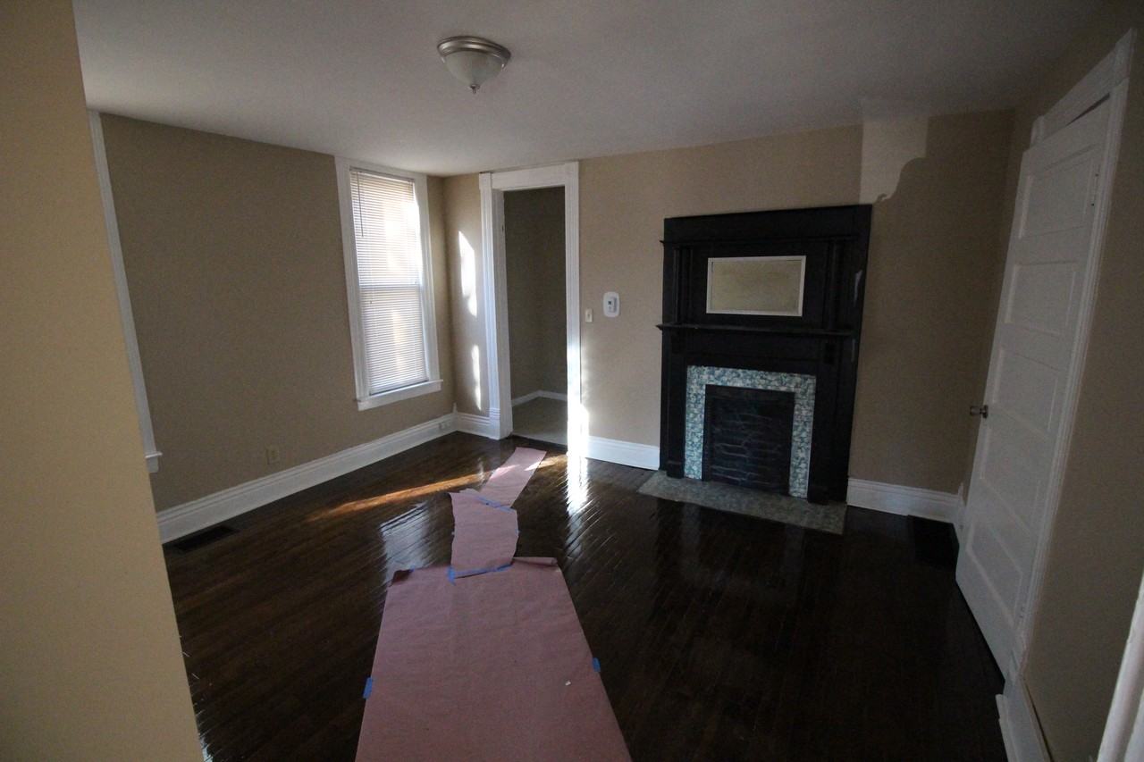 113 E Collins Ct - Photo 3 of 8