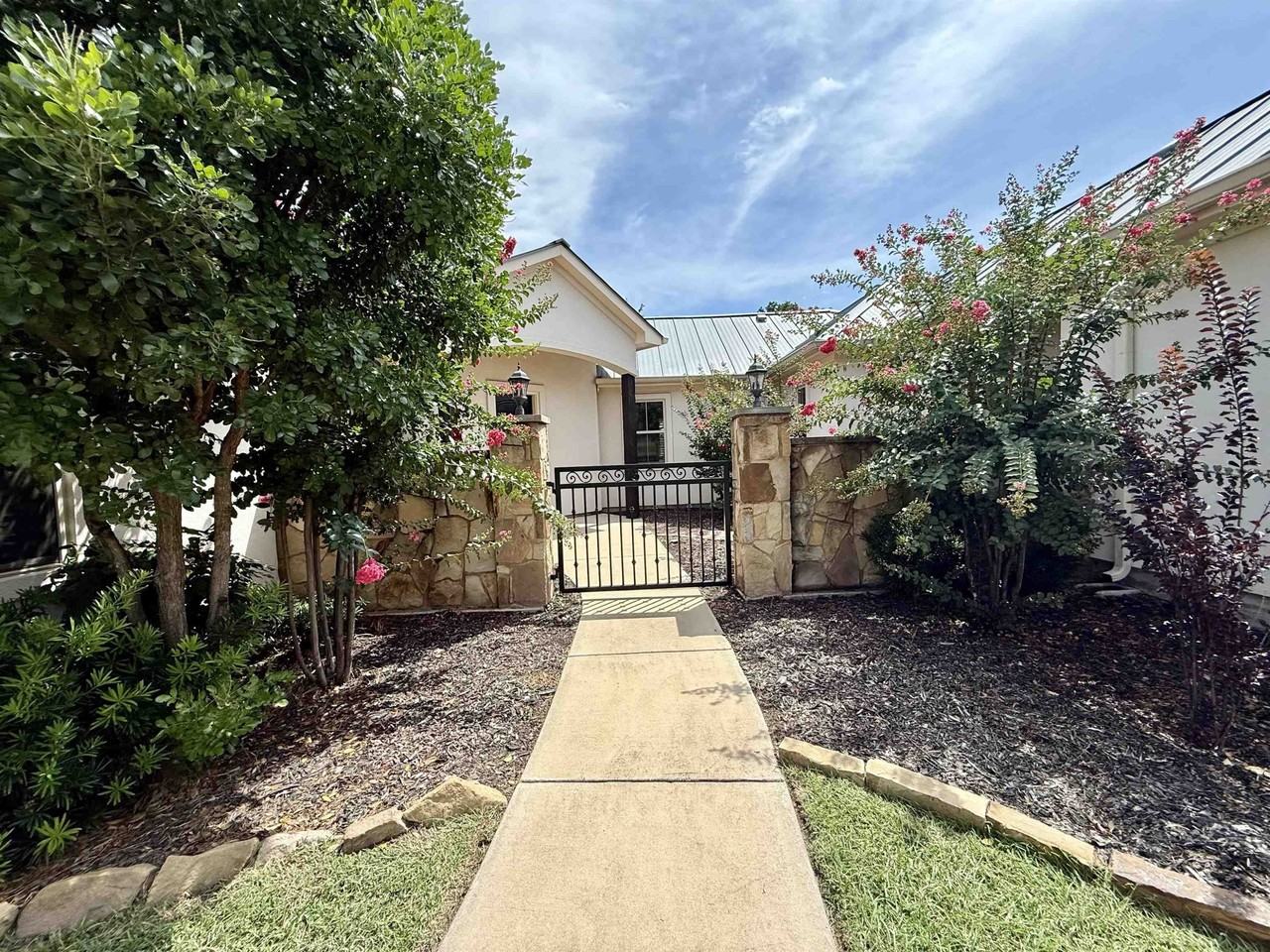 3327 Bay West Blvd - Photo 2 of 18