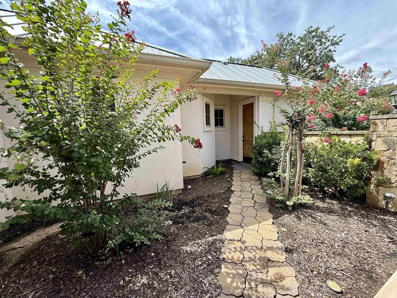 3327 Bay West Blvd - Photo 3 of 18