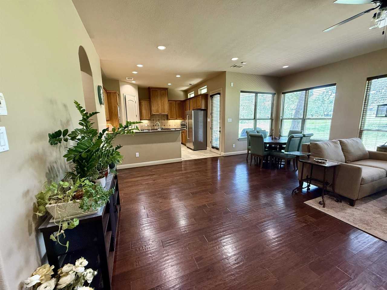 3327 Bay West Blvd - Photo 5 of 18