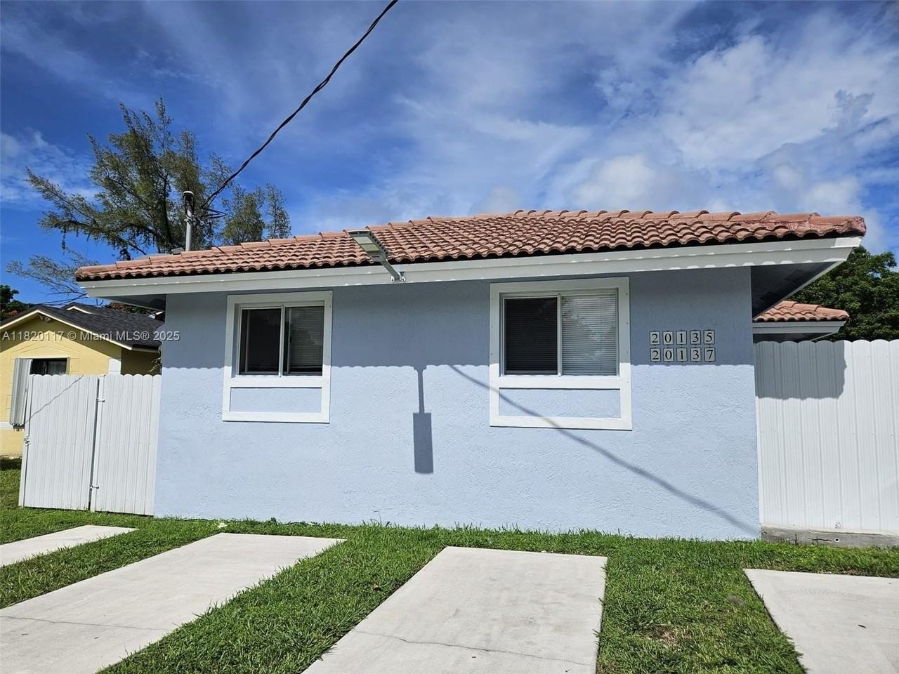 20137 Sw 88th Ct #20135 - Photo 3 of 34