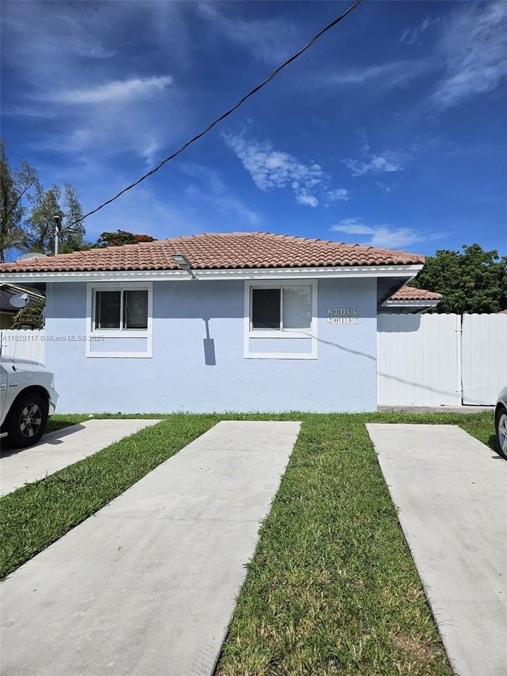 20137 Sw 88th Ct #20135 - Photo 5 of 34