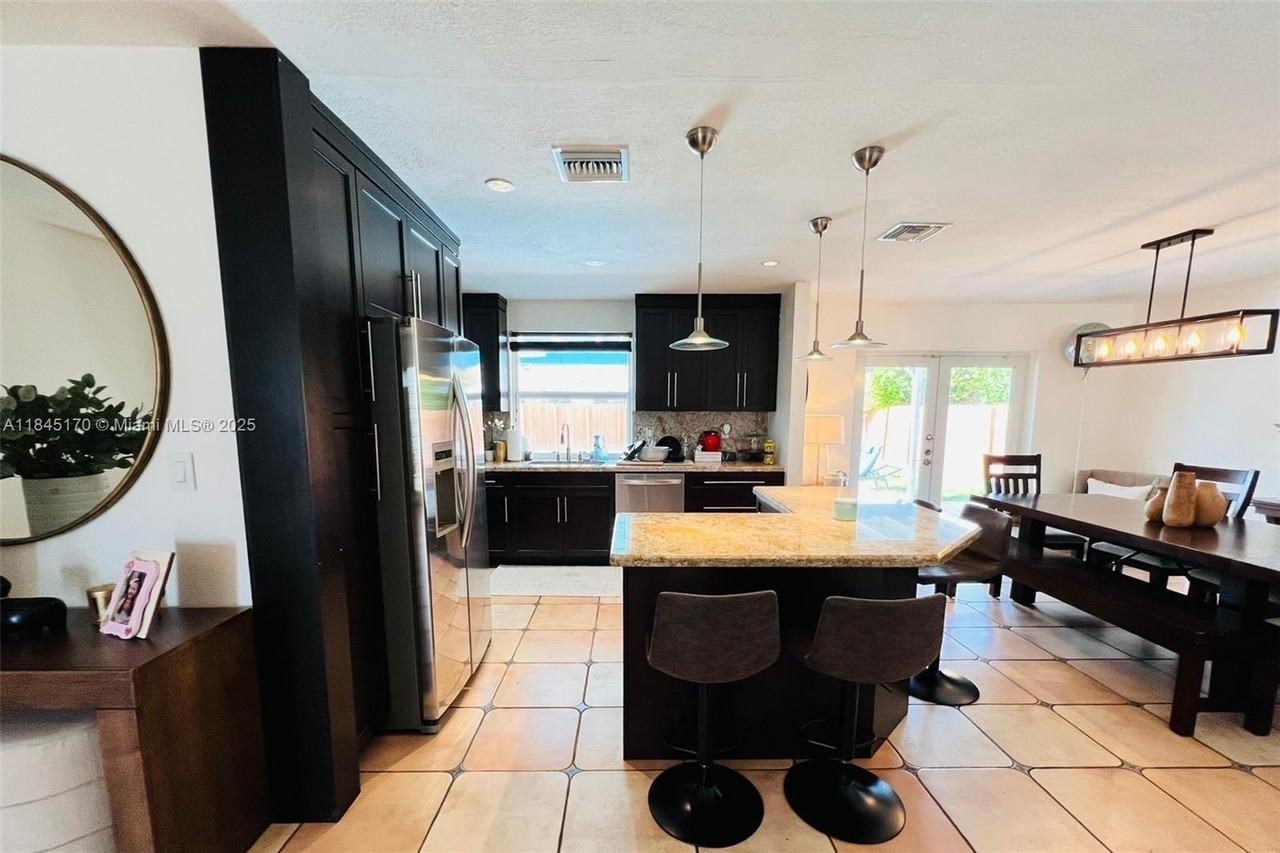 8040 Sw 196th Ter #0 - Photo 7 of 29