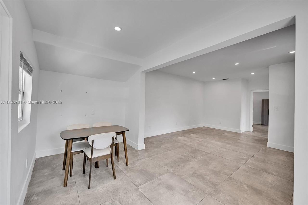 21 Ne 48th St #21 - Photo 4 of 32