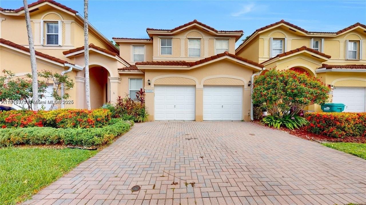 12281 Sw 121st Ter - Photo 3 of 50