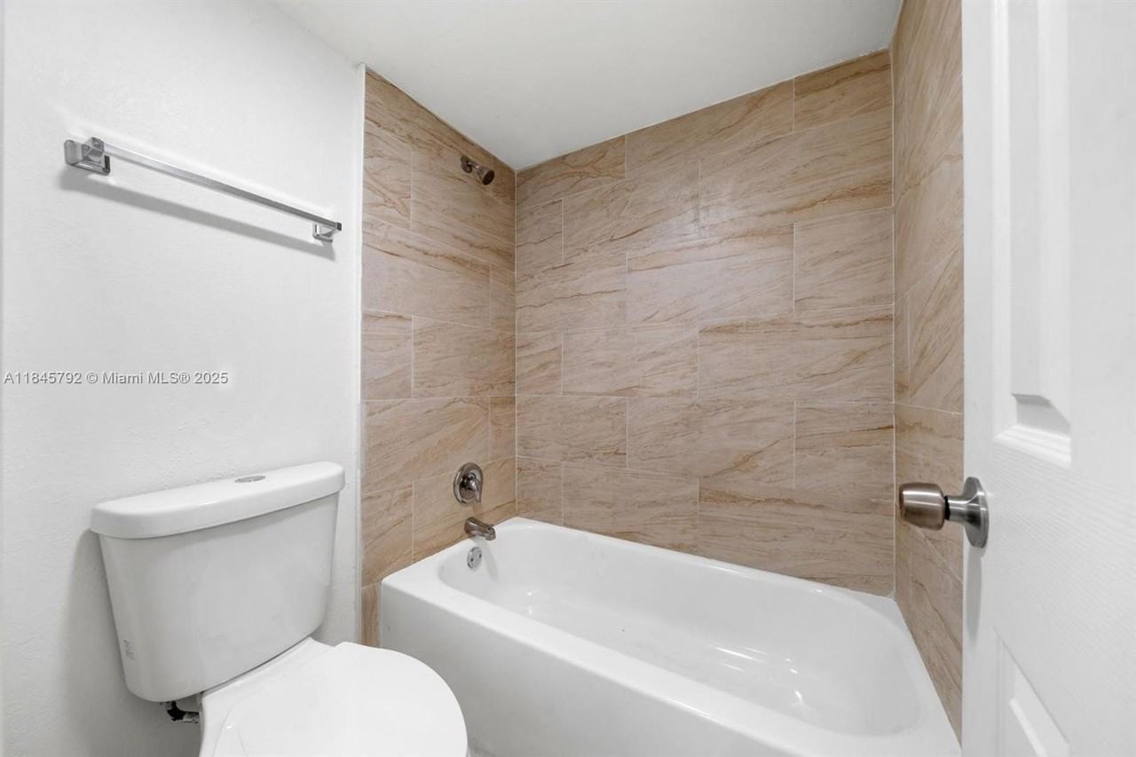 2611 Nw 56th Ave #428 - Photo 3 of 7