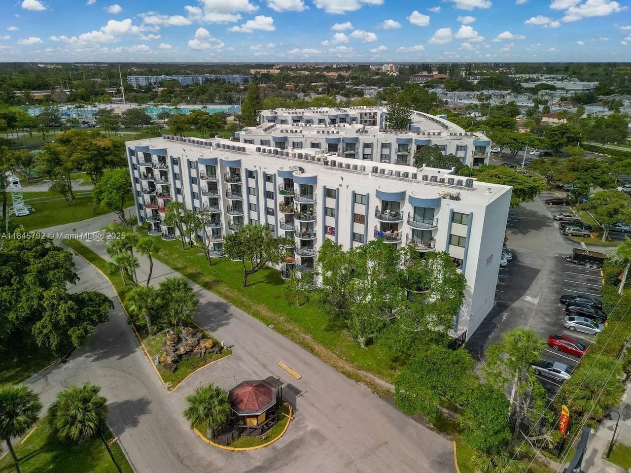 2611 Nw 56th Ave #428 - Photo 5 of 7