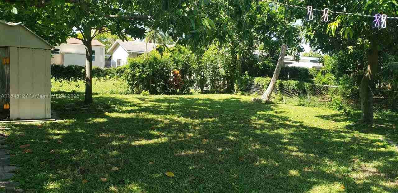 2835 Plunkett St #0 - Photo 5 of 36