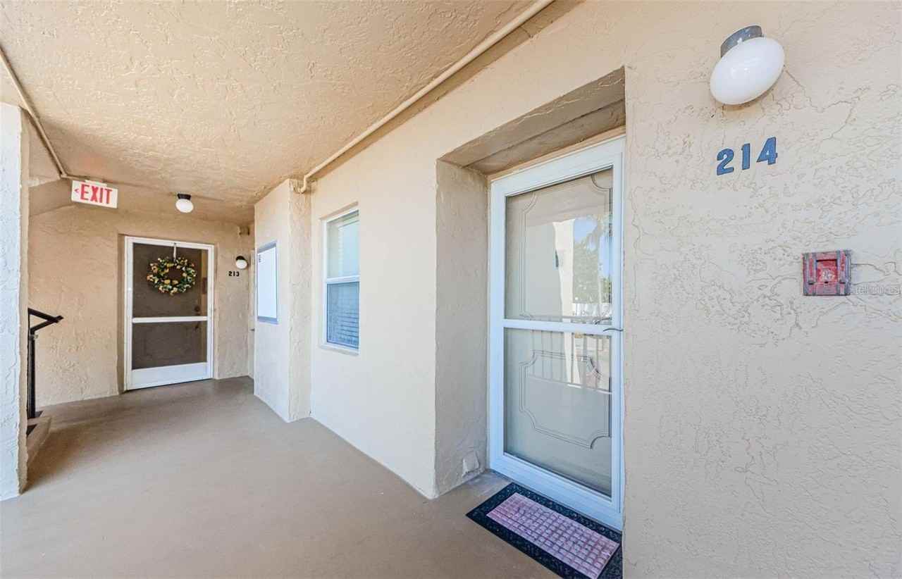 90 S Highland Ave #214 - Photo 4 of 45