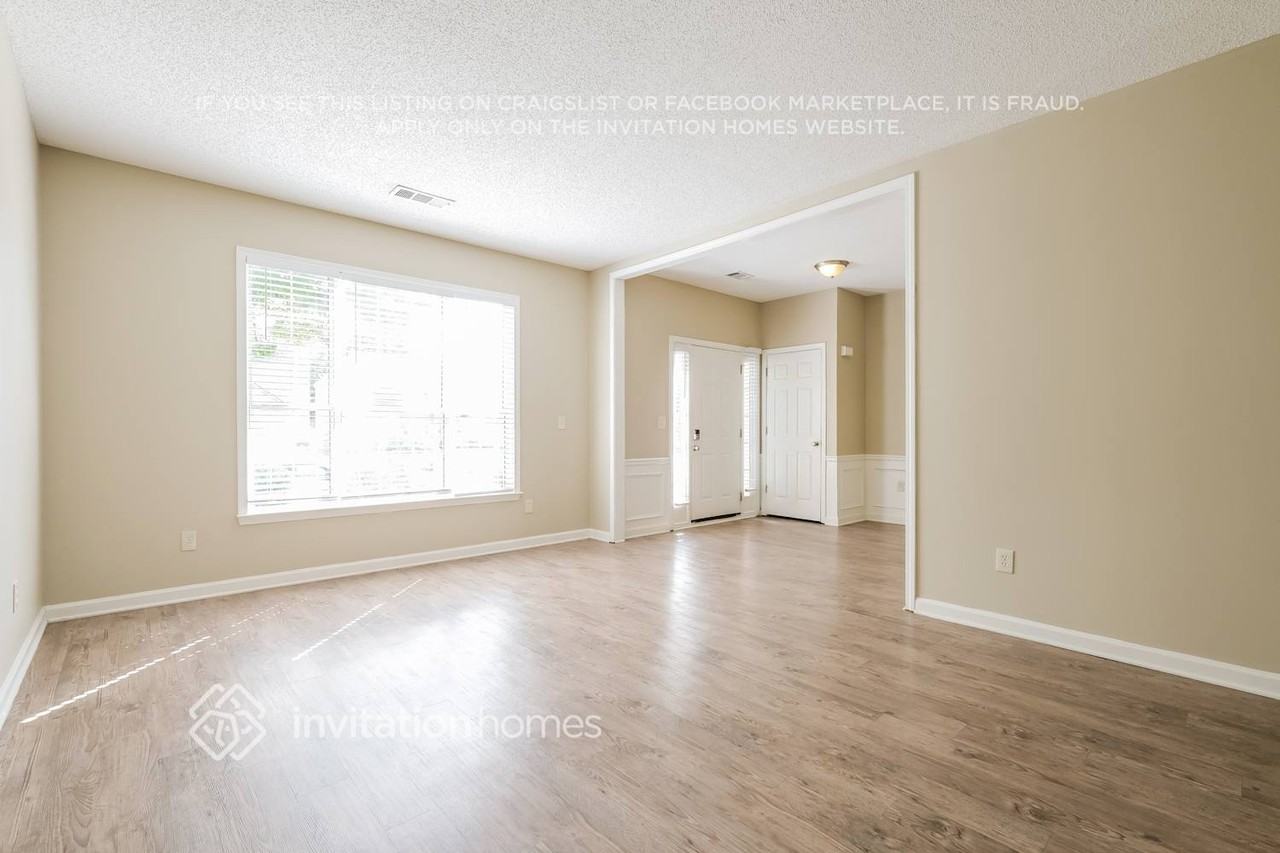 130 Lyndhurst Ct - Photo 4 of 18