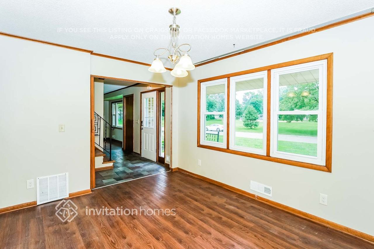 5245 Triton Dr - Photo 7 of 18