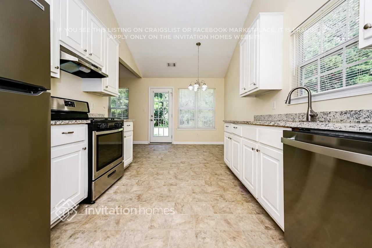 8040 Highland Pkwy - Photo 5 of 17