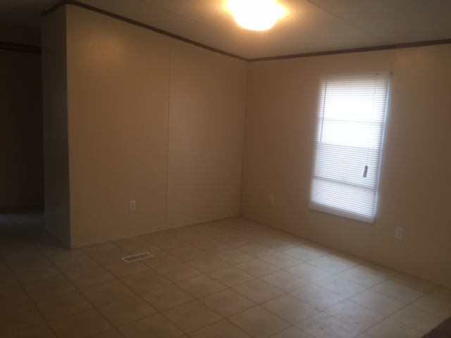 1163 Sleepy Hollow Dr - Photo 3 of 5