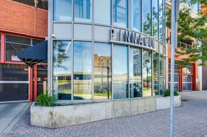 701 W Lakeside Ave Apt 402 #402