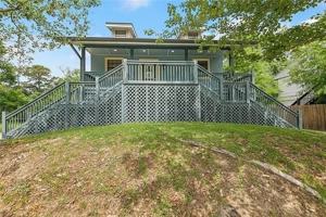 featured image of 2951 Camellia Dr