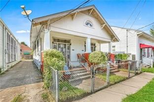 3925 Coliseum St - Photo 1 of 1