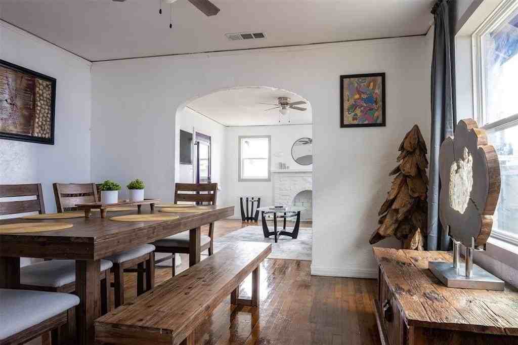 3819 Roseland Ave - Photo 5 of 11