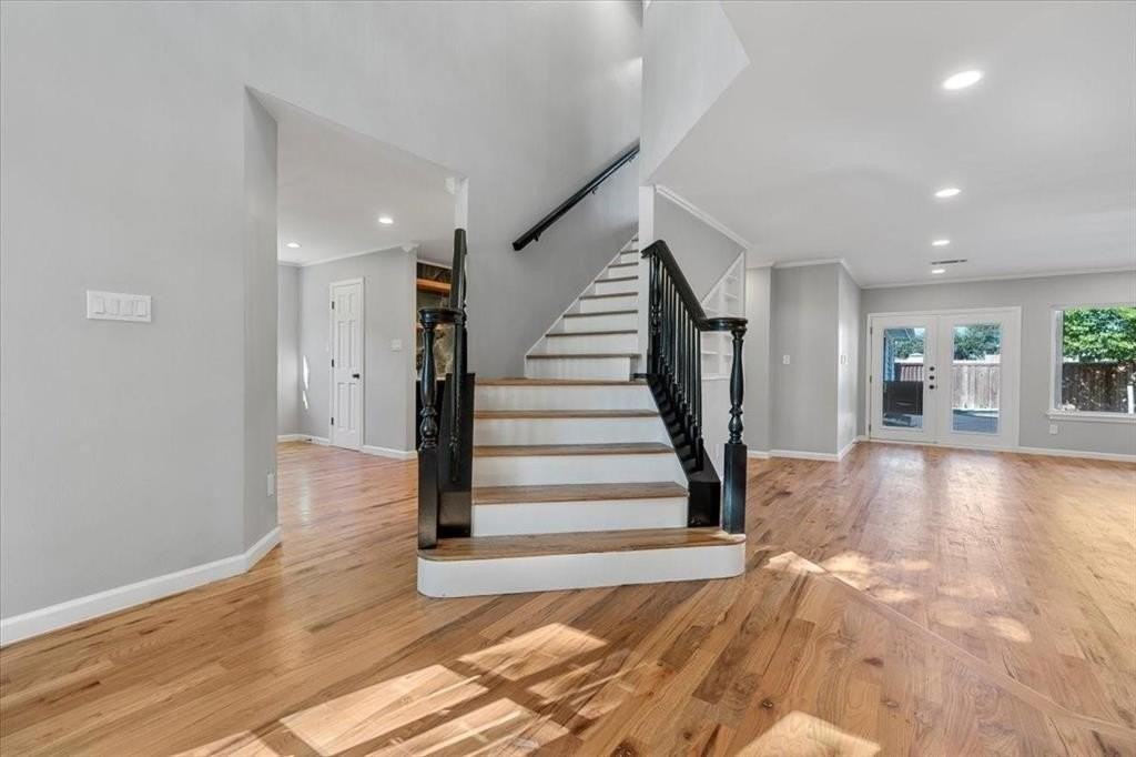 3109 Lynbrook Dr - Photo 3 of 40