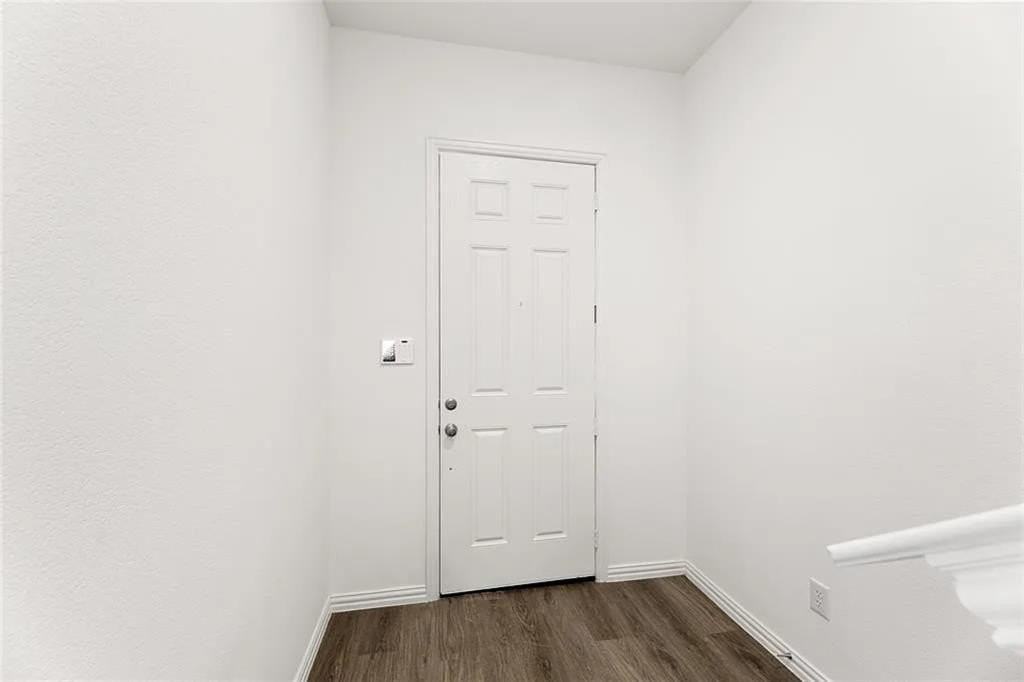 2207 Adena Springs Dr - Photo 3 of 30