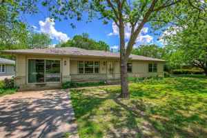 featured image of 2506 Washington St