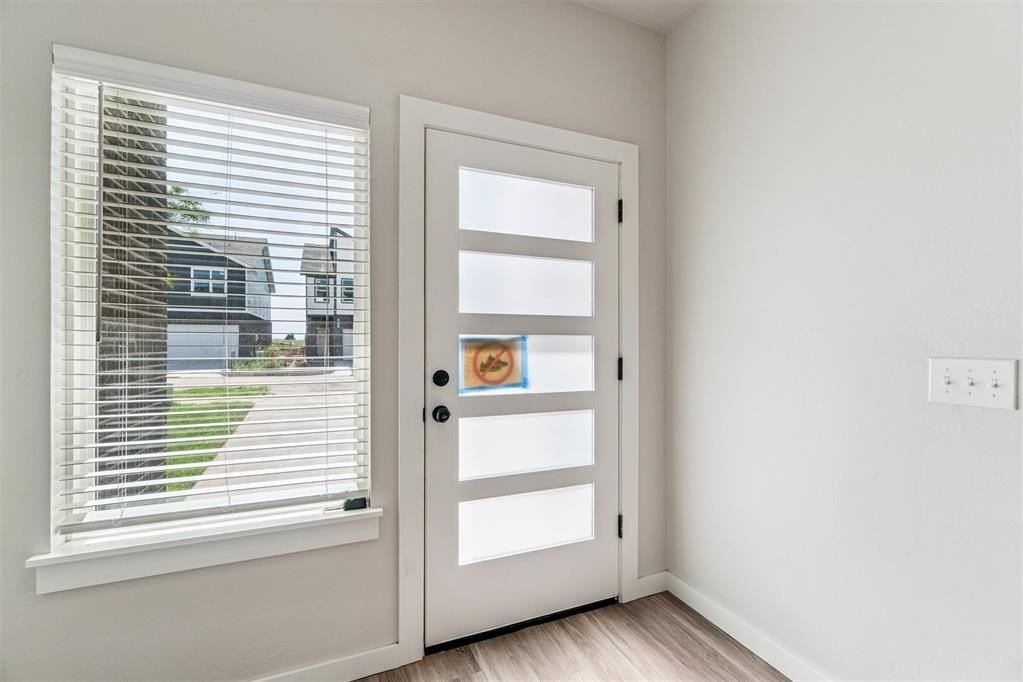 19504 Molly Pl - Photo 3 of 39