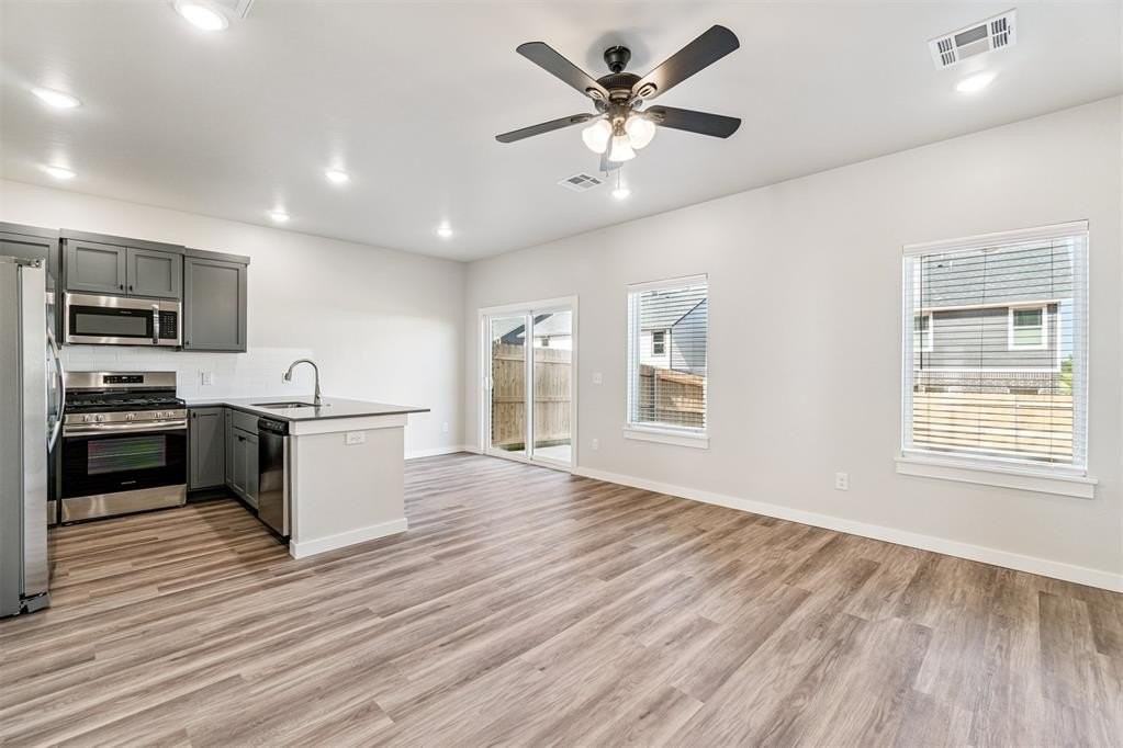 19504 Molly Pl - Photo 6 of 39