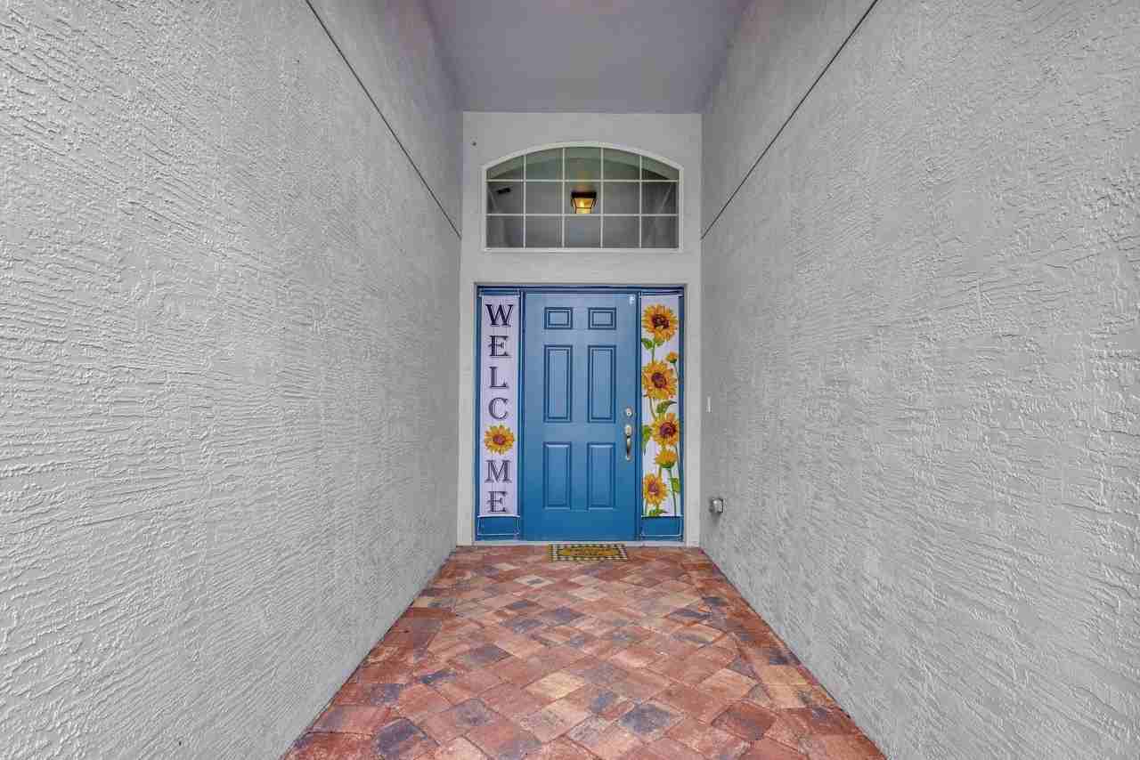 9709 Starboard Dr - Photo 4 of 43