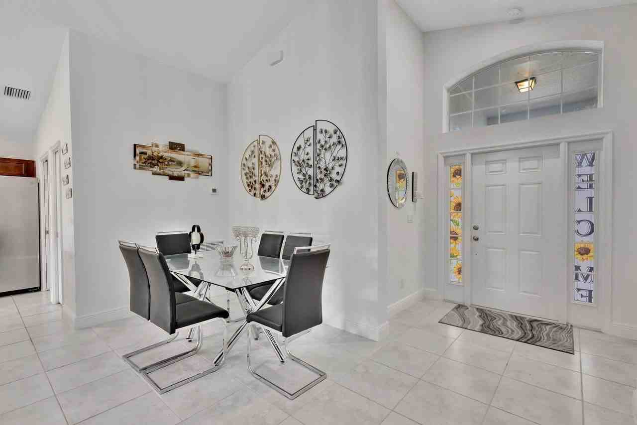 9709 Starboard Dr - Photo 6 of 43