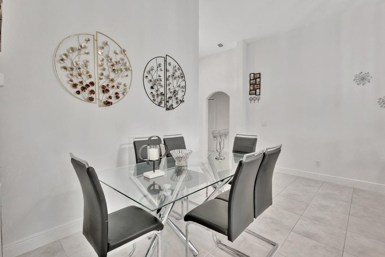 9709 Starboard Dr - Photo 7 of 43