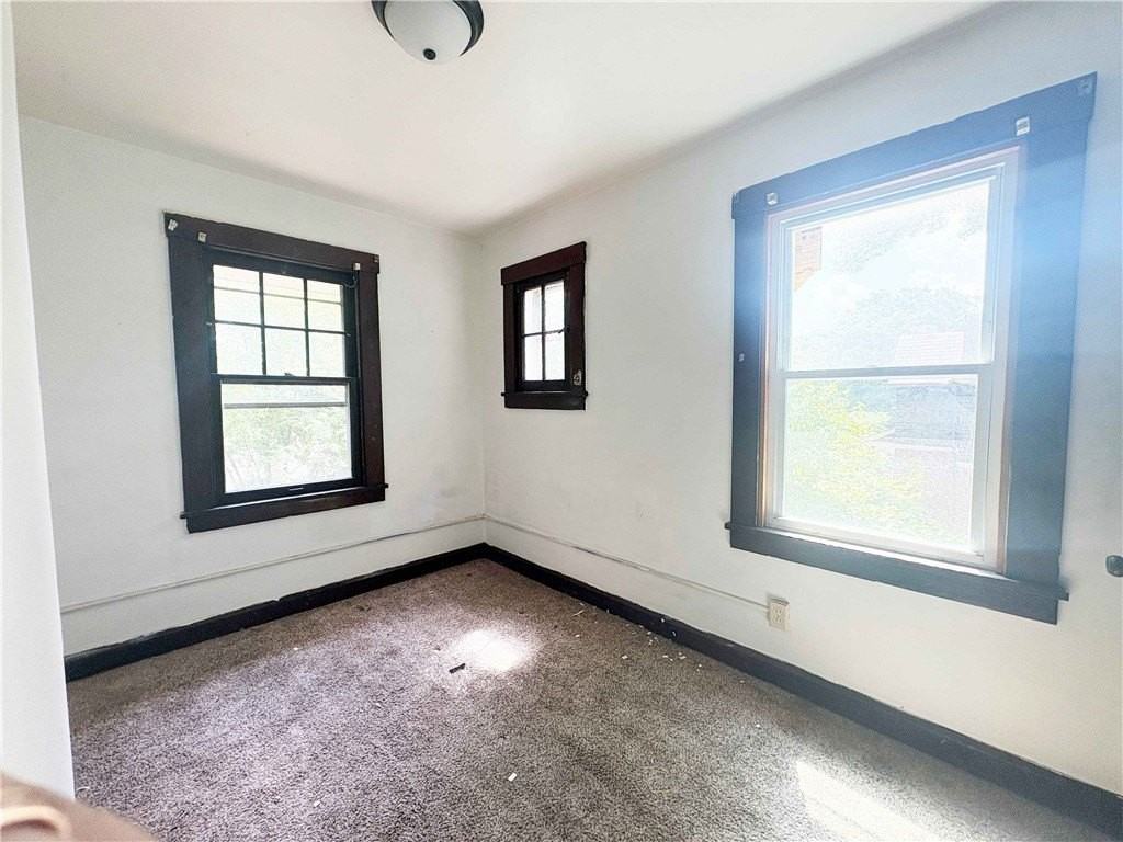 800 N 6th St - Photo 4 of 5