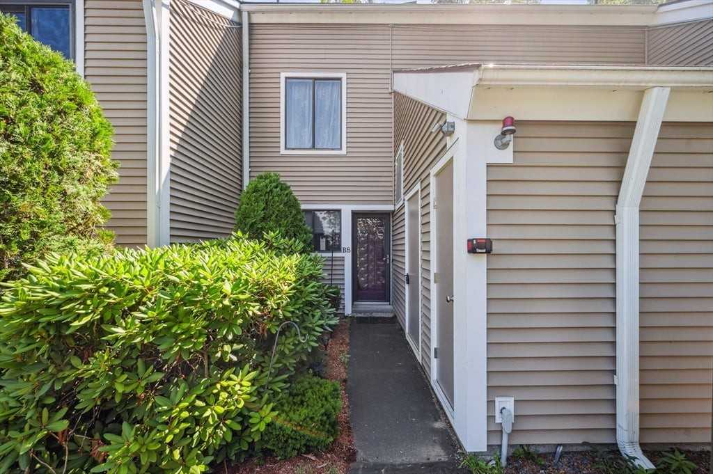 330 Sterling St - Photo 2 of 27